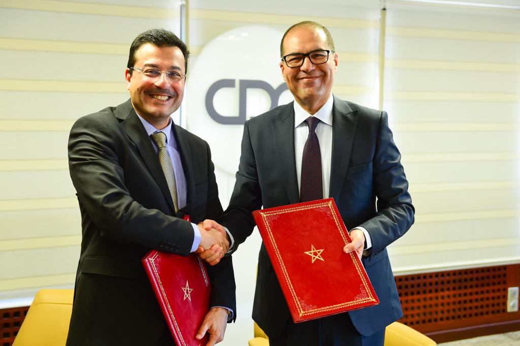 CDG-CMR : Signature d’une convention en faveur du développement socio-économique du Maroc